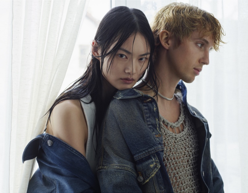 Mario Sorrenti photographs He Cong and Troye Sivan for V China. » Troye Sivan Stars in V China Premier Cover Shoot Mario Sorrenti photographs He Cong and Troye Sivan for V China.