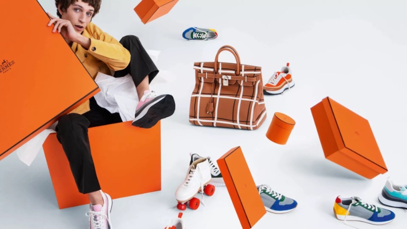 Hermes Campaign 2023 Saul Symon » Astonishing Orange: Hermès Celebrates Its Signature Box Hermes Campaign 2023 Saul Symon