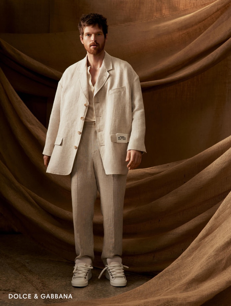 Dolce & Gabbana Menswear Spring 2023 Holt Renfrew Jake Dietrich Model » Holt Renfrew Embraces a New Utility for Spring Dolce & Gabbana Menswear Spring 2023 Holt Renfrew Jake Dietrich Model