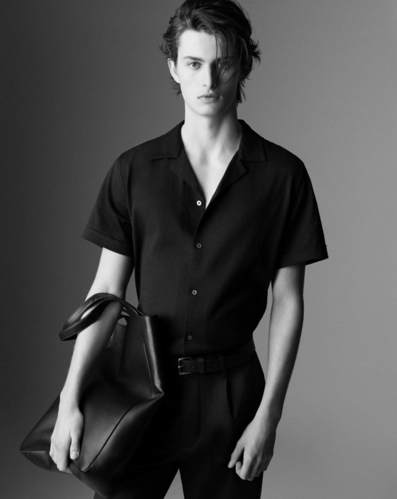All Black Outfit Men Spring 2023 Massimo Dutti Mark Vanderloo Jr. » Mark Vanderloo Jr. Dons New Spring Fashions for Massimo Dutti All Black Outfit Men Spring 2023 Massimo Dutti Mark Vanderloo Jr.
