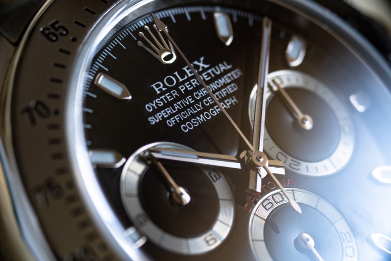 Chronograph Watches Men. Rolex Daytona Oyster Perpetual Superlative Chronometer Watch Closeup