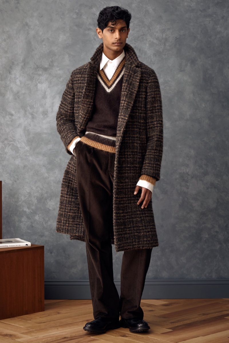 » Todd Snyder Fall 2023: An Ode to American Classics Todd Snyder Fall Winter 2023 Collection Lookbook 001
