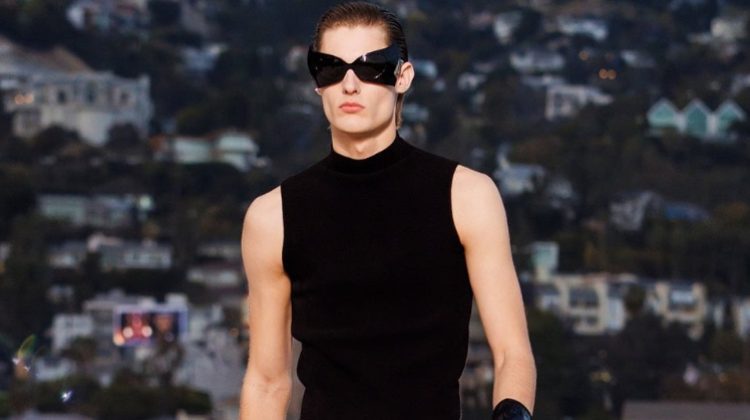 Versace Fall Winter 2023 Mens Collection Runway 004