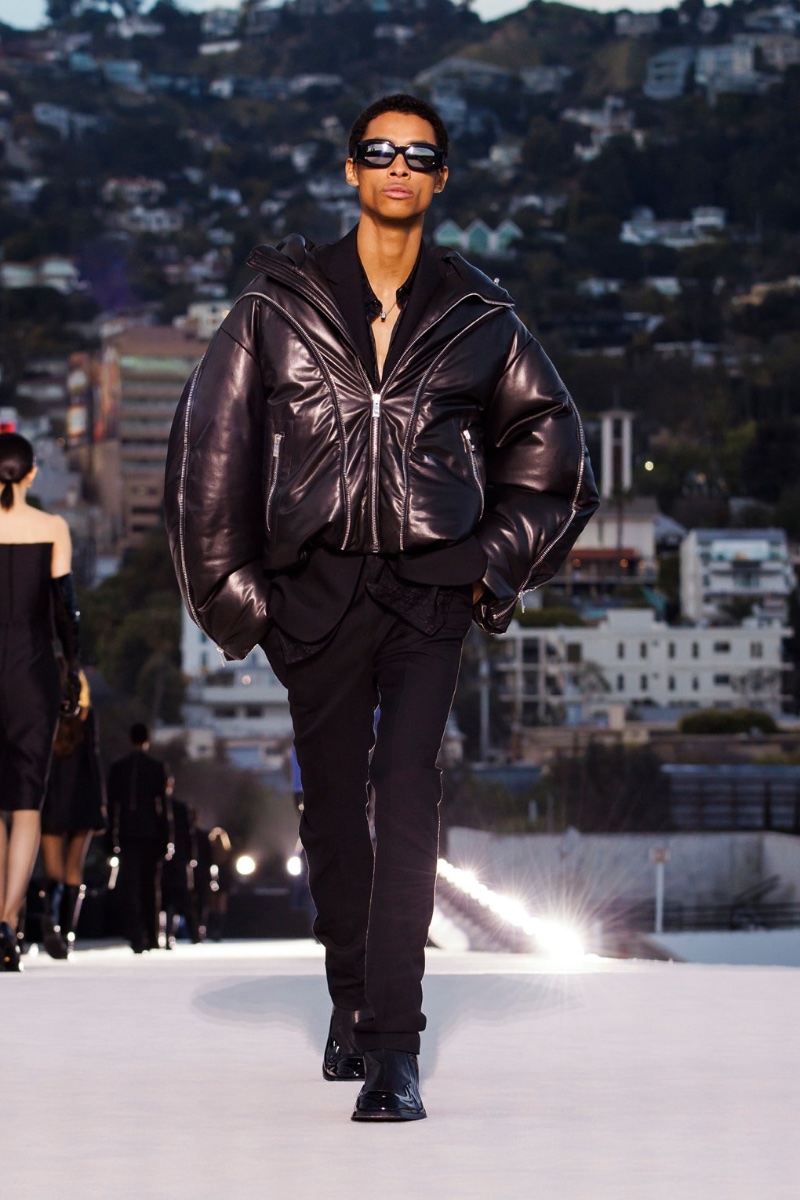 Versace Fall Winter 2023 Mens Collection Runway 007