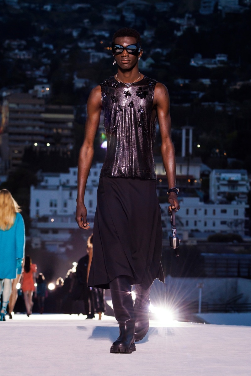 Versace Fall Winter 2023 Mens Collection Runway 026