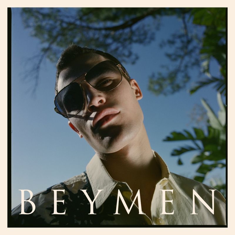 Parker van Noord dons chic eyewear for Beymen's spring-summer 2023 campaign.