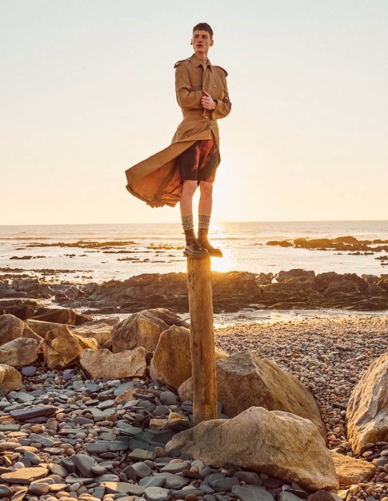 » Braien Embraces Summer's Soft Radiance for L'Officiel Hommes Italia Braien Vaiksaar 2023 LOfficiel Hommes Italia Editorial 009