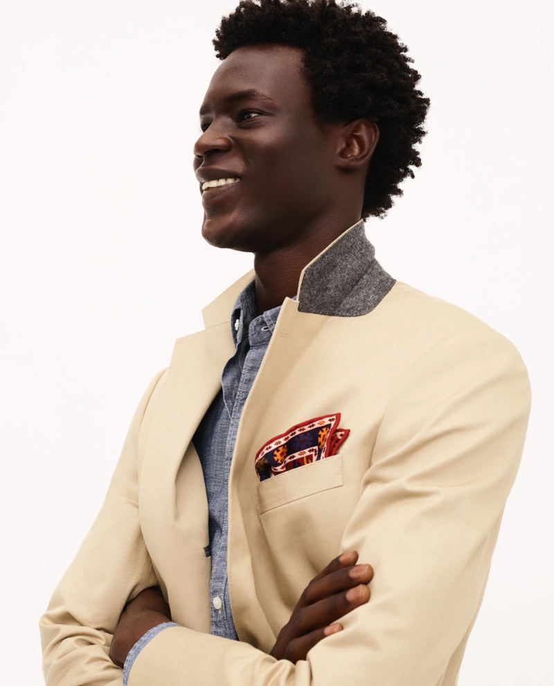 Mewalga Mohammed dons tailoring for J.Crew's spring 2023 campaign. » J.Crew Celebrates 40 Years of Timeless Style Mewalga Mohammed dons tailoring for J.Crew's spring 2023 campaign.