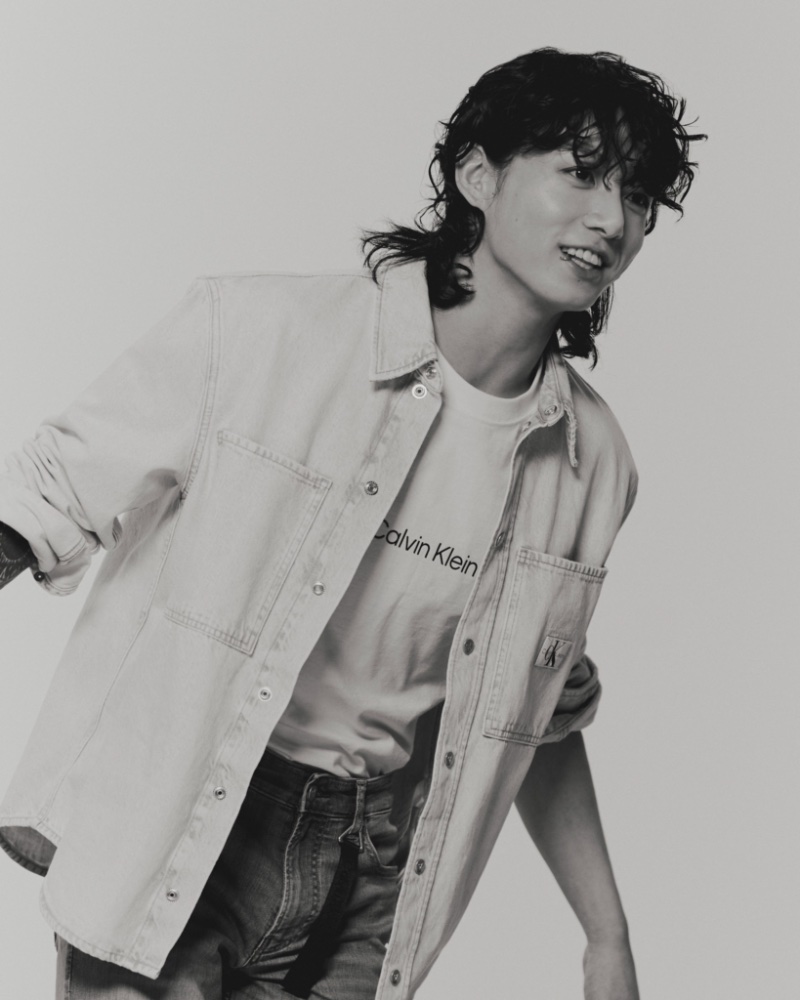 » Jung Kook Shines as Calvin Klein's New Campaign Star Jung Kook Calvin Klein Jeans Spring Summer 2023 Campaign Behind the Scenes 002