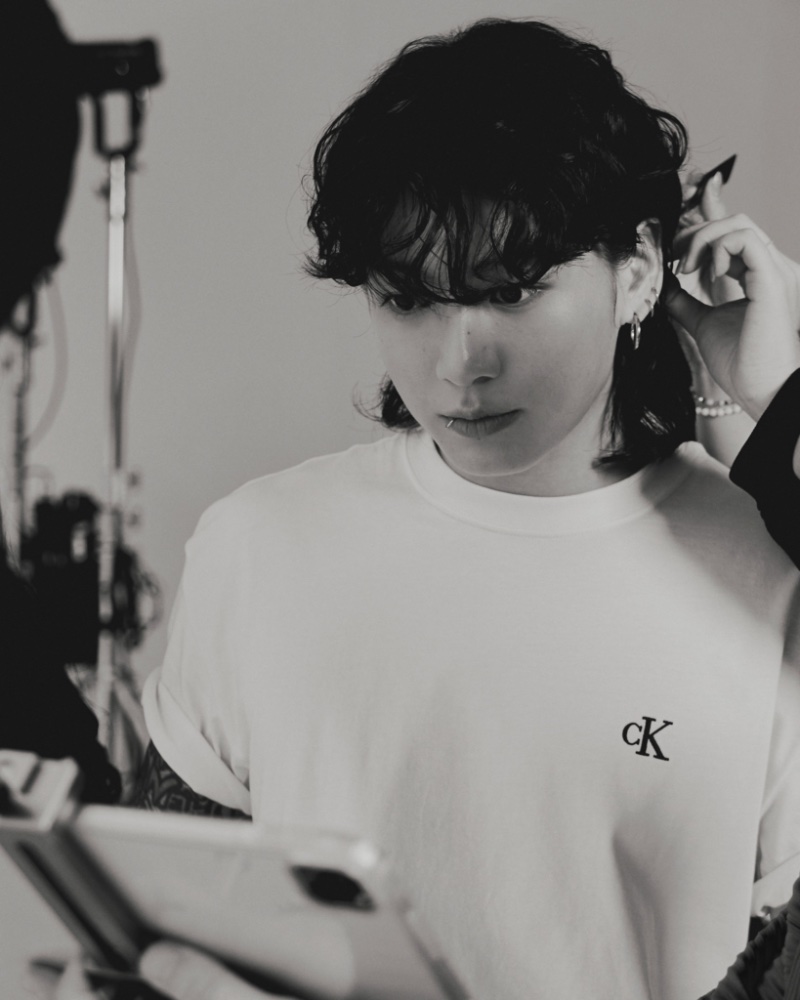 Behind the Scenes: Jung Kook for Calvin Klein spring-summer 2023 campaign. » Jung Kook Rocks Tees & Jeans for Calvin Klein Ad Behind the Scenes: Jung Kook for Calvin Klein spring-summer 2023 campaign.