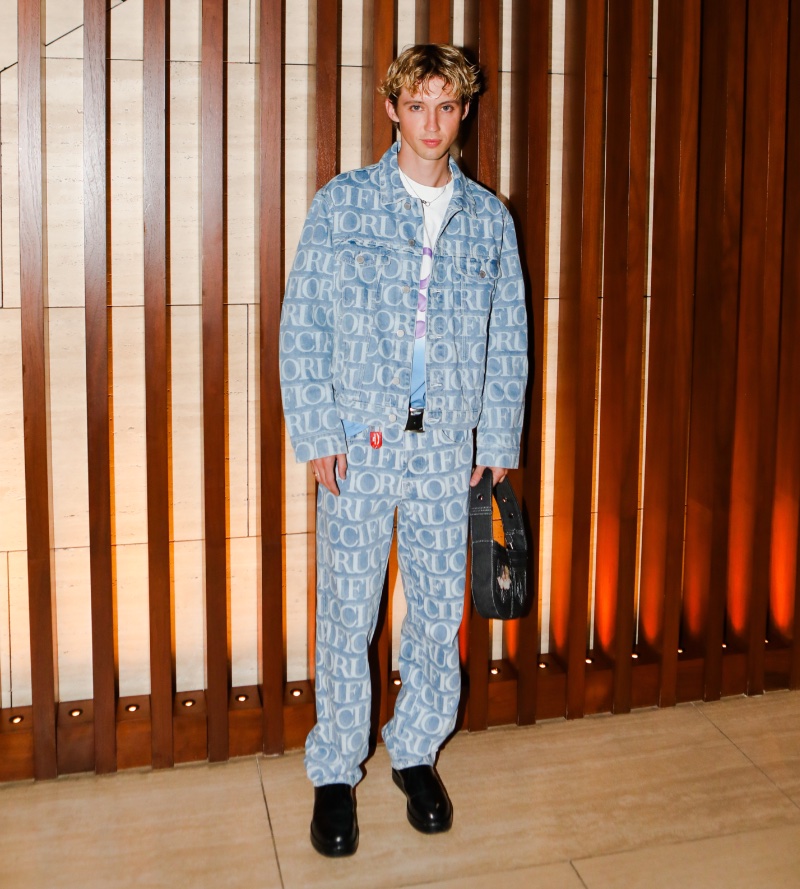 Troye Sivan 2023 Fiorucci Dinner » Troye Sivan Rocks Fiorucci's Monogram Denim Troye Sivan 2023 Fiorucci Dinner