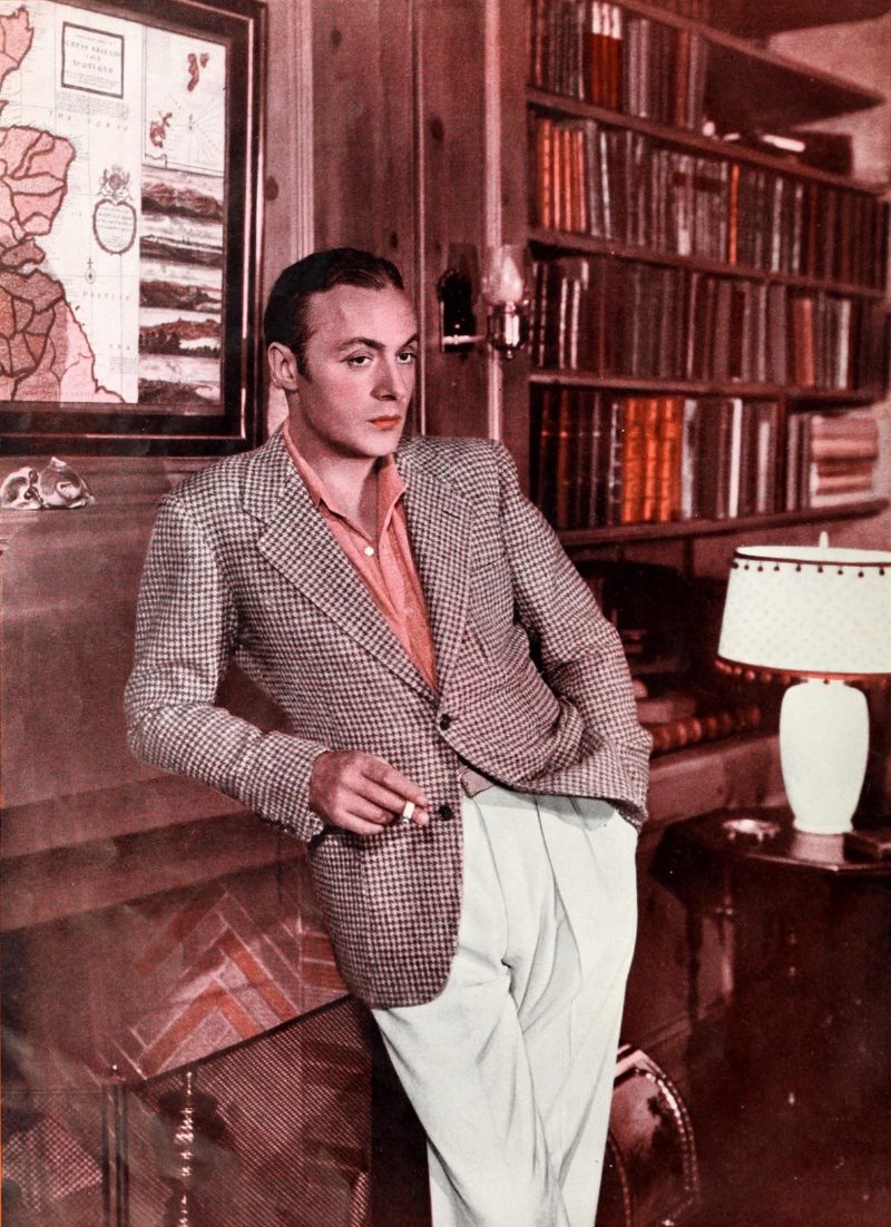 Pictured circa July 1, 1936, actor Charles Boyer is striking in a check sport coat and pleated trousers. » 1930s Men’s Fashion Guide: Style & the Pragmatic Decade Pictured circa July 1, 1936, actor Charles Boyer is striking in a check sport coat and pleated trousers.