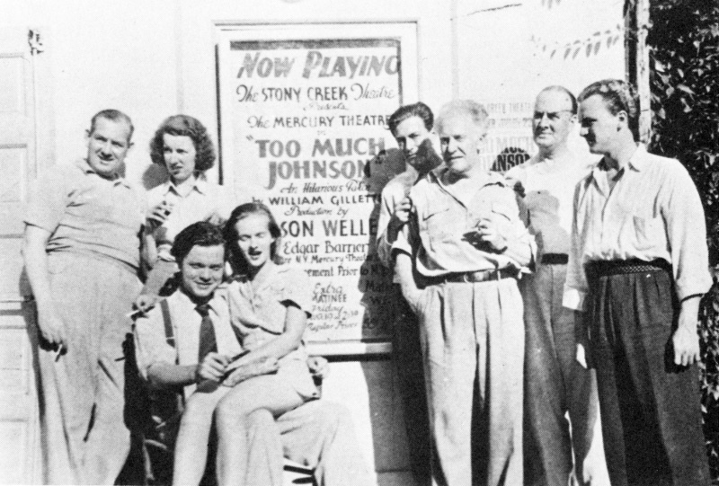 Too Much Johnson cast and crew, including Howard Smith, Mary Wickes, Orson Welles, Virginia Nicolson Welles, William Herz, Erskine Sanford, Eustace Wyatt, and Joseph Cotten circa August 1938.