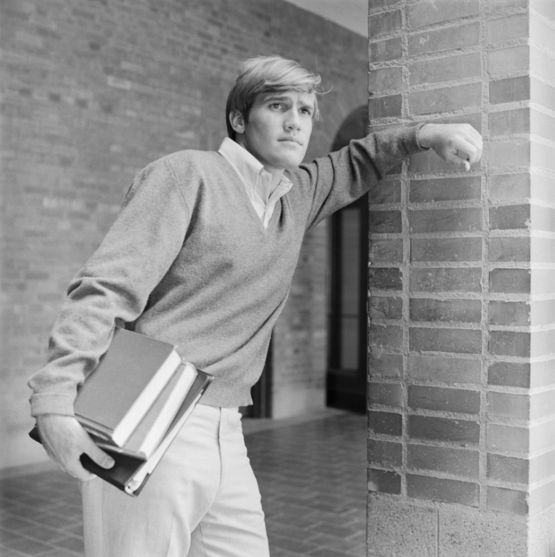 60s Fashion Men Ivy League Style V-neck Sweater