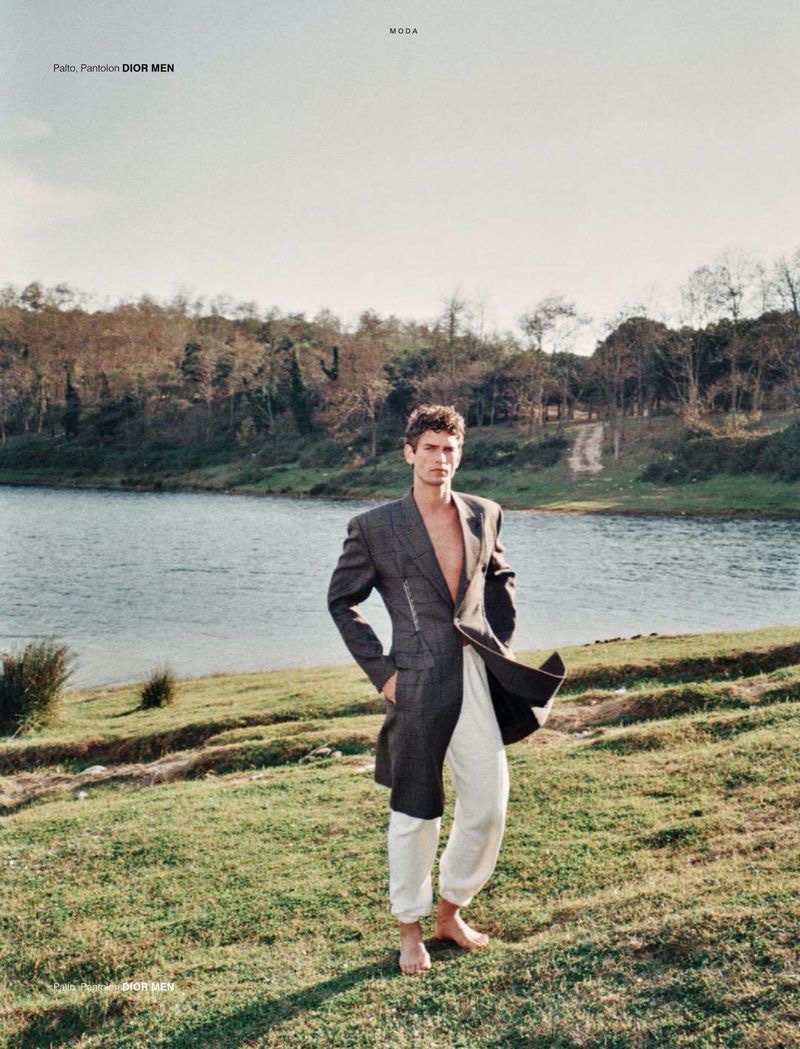 » Arthur Gosse Enjoys Golden Moments with L'Officiel Hommes Turkey Arthur Gosse LOfficiel Hommes Turkey 009