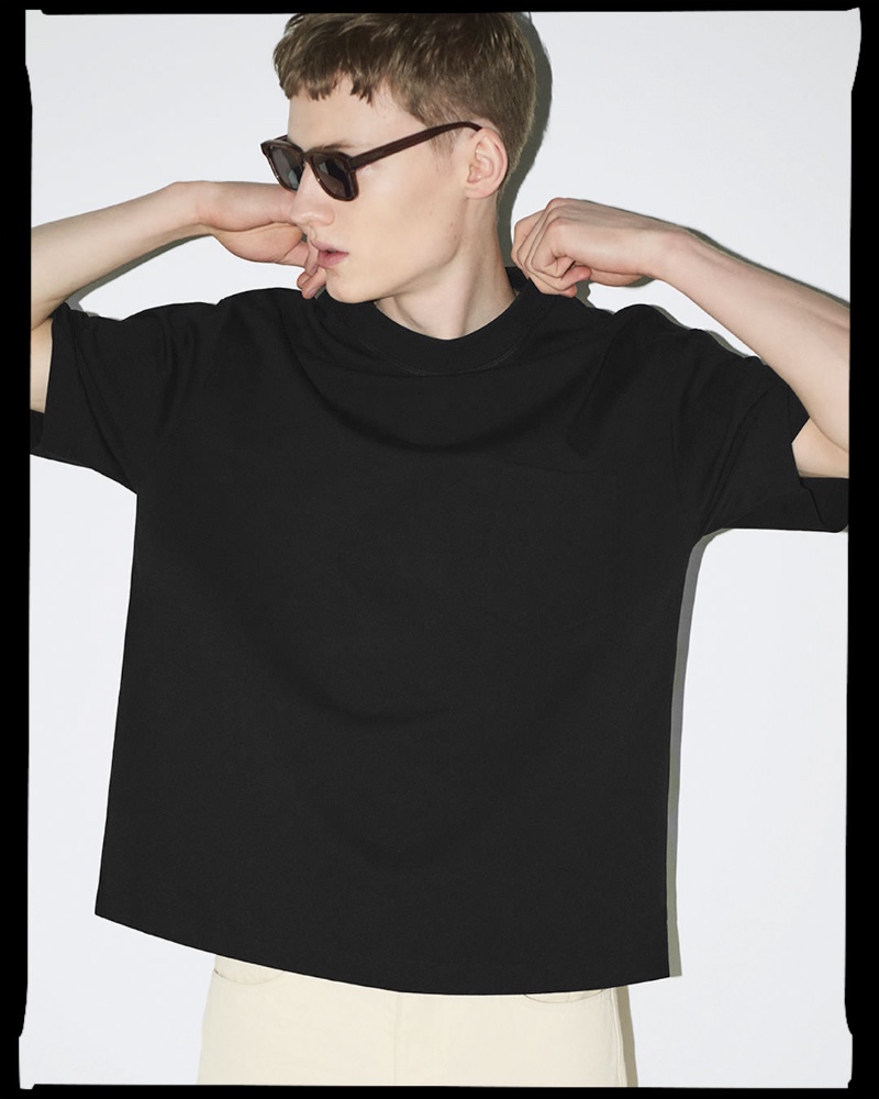 COS Oversized Heavyweight T-Shirt » The COS T-shirt Takes the Spotlight COS Oversized Heavyweight T-Shirt