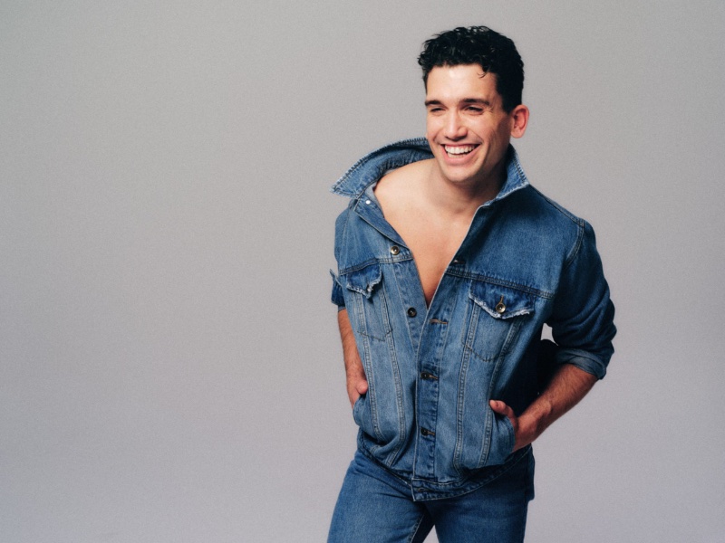 Actor Jaime Lorente rocks a double denim look from his ABOUT YOU collection. 