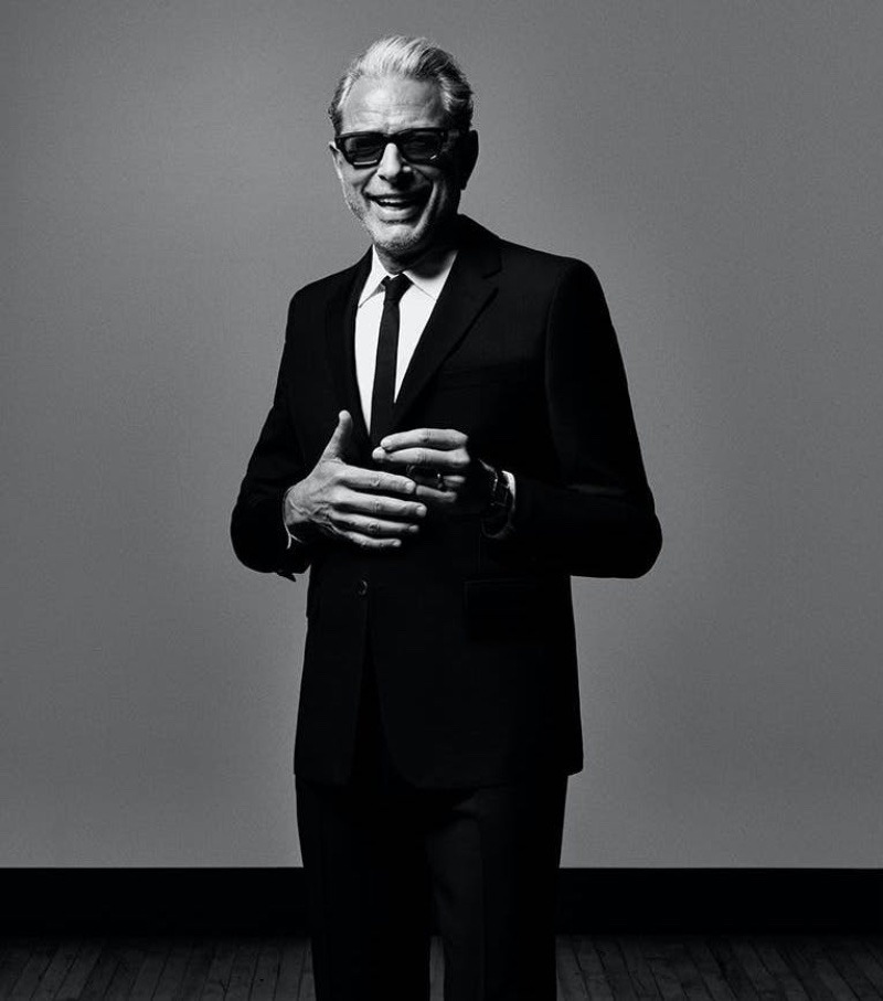 Jeff Goldblum wears the Jeff sunglasses by Jacques Marie Mage.
