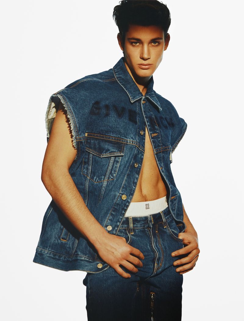 » Man About Town Champions a Fearless Modernity Man About Town Spring Summer 2023 003