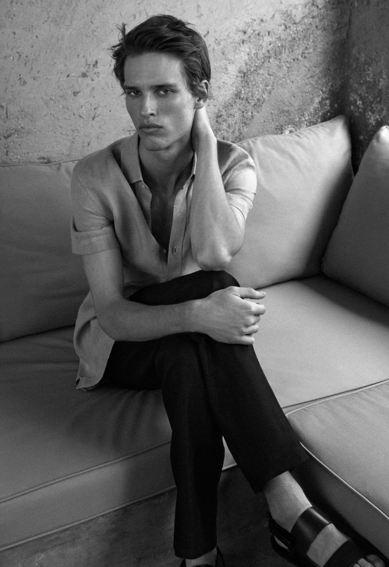 » Utter Stillness: Yeray Relaxes in Massimo Dutti Massimo Dutti 2023 Yeray Allgayer 003