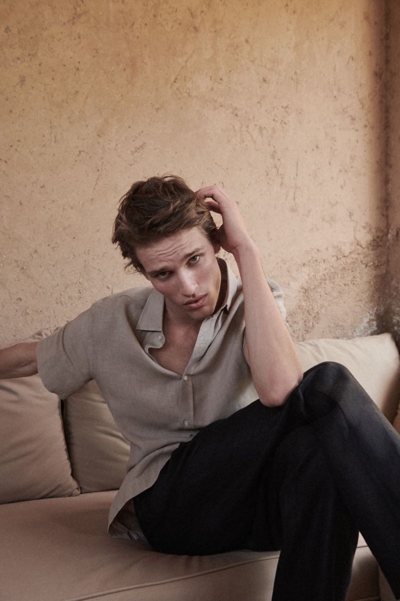 » Utter Stillness: Yeray Relaxes in Massimo Dutti Massimo Dutti 2023 Yeray Allgayer 006