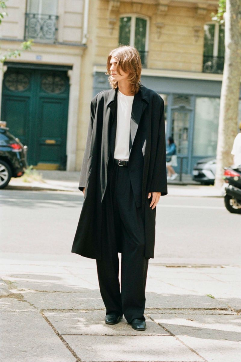 Minimalist Style Men The Row Spring Summer 2023 » Minimalist Style for Men: The Clean Aesthetic Minimalist Style Men The Row Spring Summer 2023