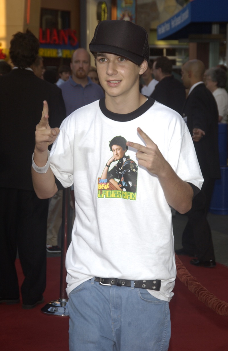 Shia LaBeouf American Wedding Premiere 2003 » Y2K Fashion for Men: A Nostalgic Comeback Shia LaBeouf American Wedding Premiere 2003