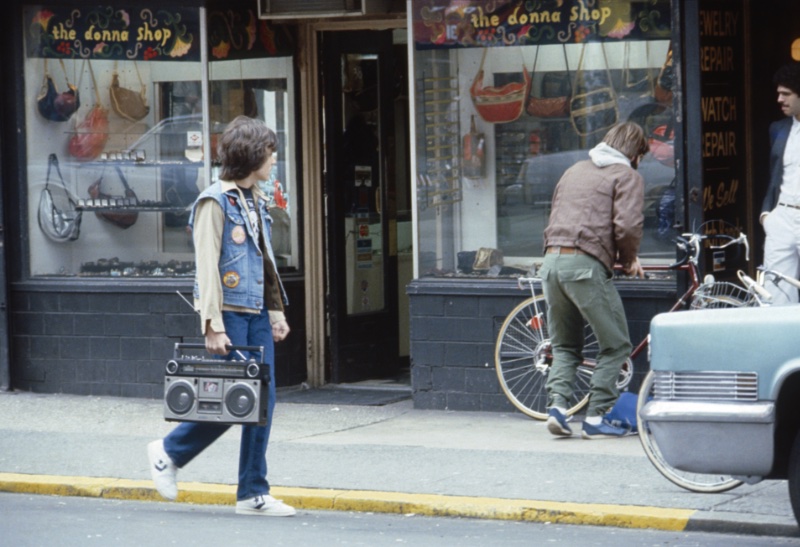 Teenager Denim Vest Jeans Sneakers Ghettoblaster 80s Fashion Men » 80s Men’s Fashion: Trends & Styles That Define the Decade Teenager Denim Vest Jeans Sneakers Ghettoblaster 80s Fashion Men