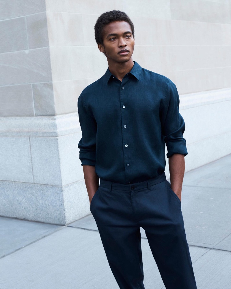 Reflective of its timeless quality, Theory highlights its latest linen menswear. 