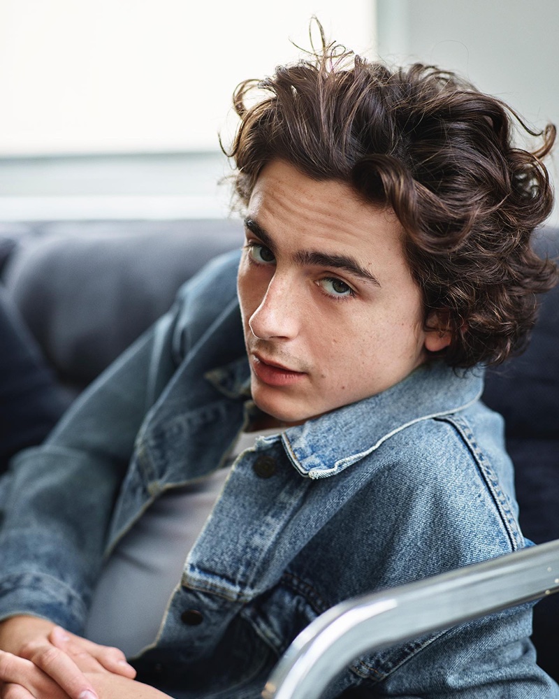 The face of Bleu de Chanel, Timothée Chalamet wears a classic denim jacket. » Timothée Chalamet is Bleu de Chanel's New Ad Star The face of Bleu de Chanel, Timothée Chalamet wears a classic denim jacket.