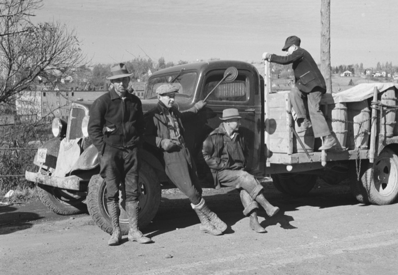French canadian potato farmers boots 1940 maine