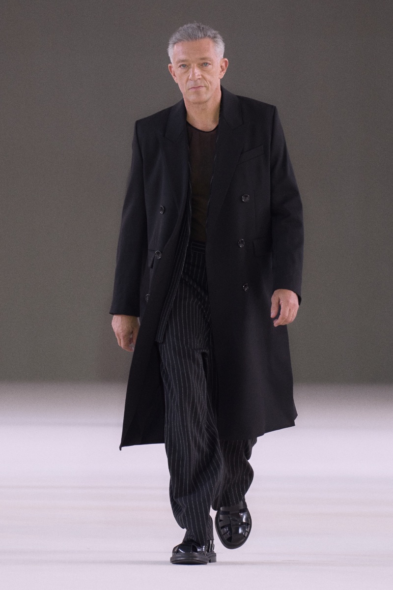 » AMI Spring 2024: A Minimalist Touch AMI Spring Summer 2024 Collection Men 001