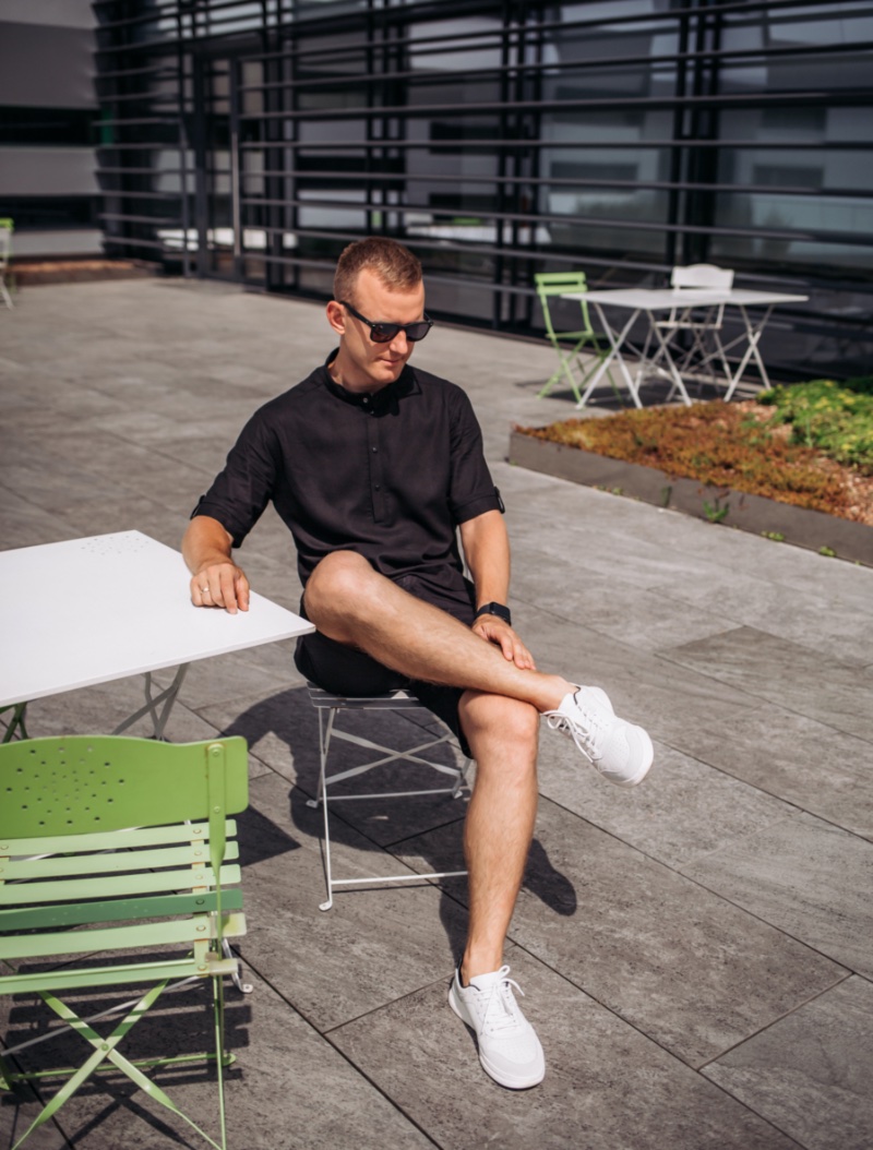 Black Summer Outfits For Men Dare To Stand Out