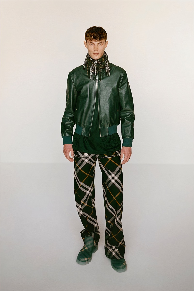 Burberry Resort 2024 Collection Men 017