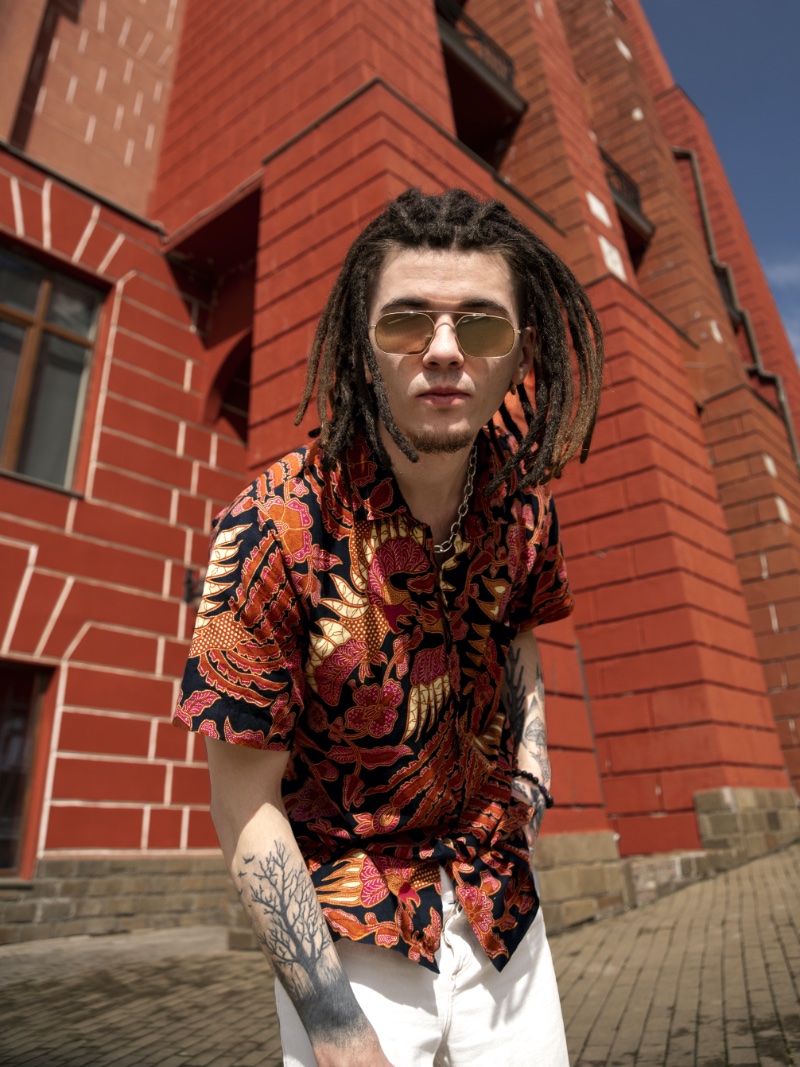 Eclectic Style Men Loud Shirt Dreads