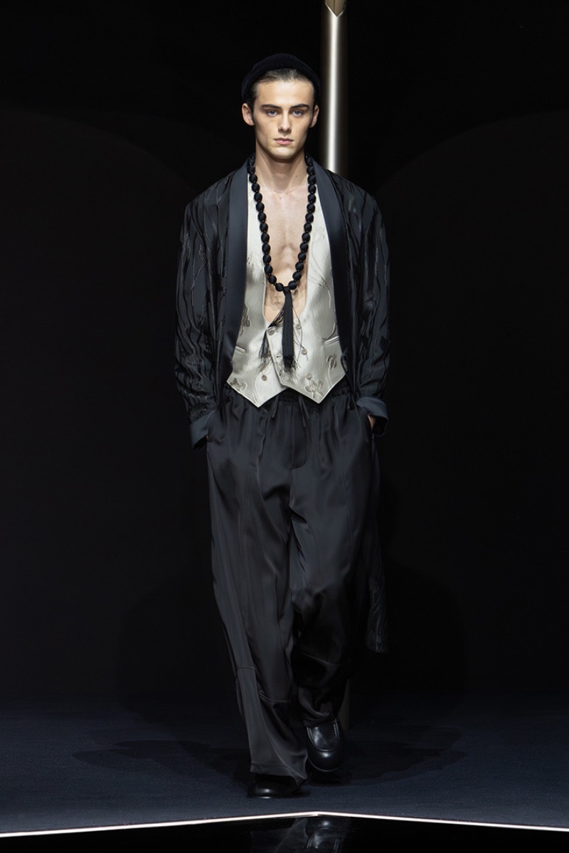 Mens Fashion: Emporio Armani Spring 2024: Moonlight Beauty