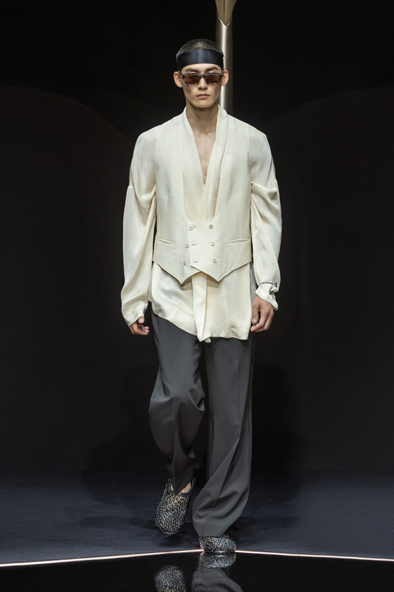 Emporio Armani Spring 2024: Moonlight Elegance