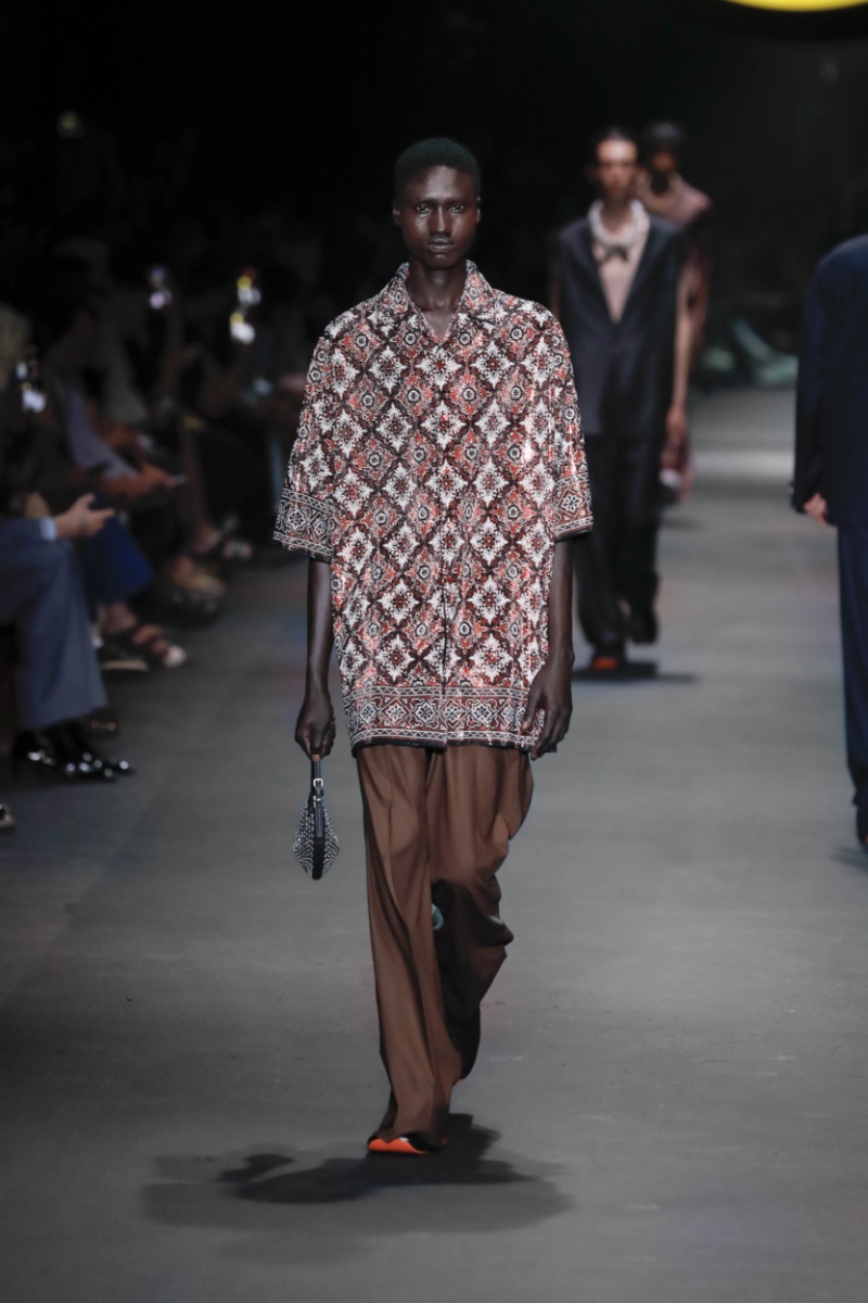 » Etro Spring 2024: Discover Etroallegories Etro Spring Summer 2023 Collection Men 008