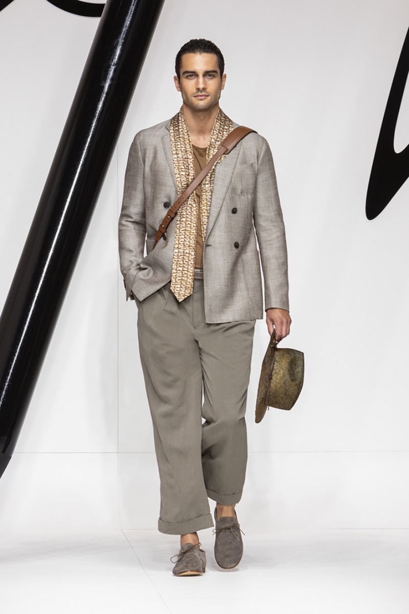 Giorgio Armani Spring 2024: Weaving a Story