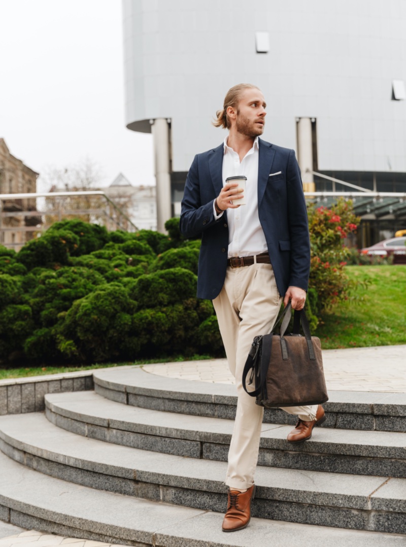 Khaki pants and a white button-up shirt are an iconic menswear combination.  What keeps this look fresh instea… | Mens outfits, Pants outfit men, Mens  fashion casual