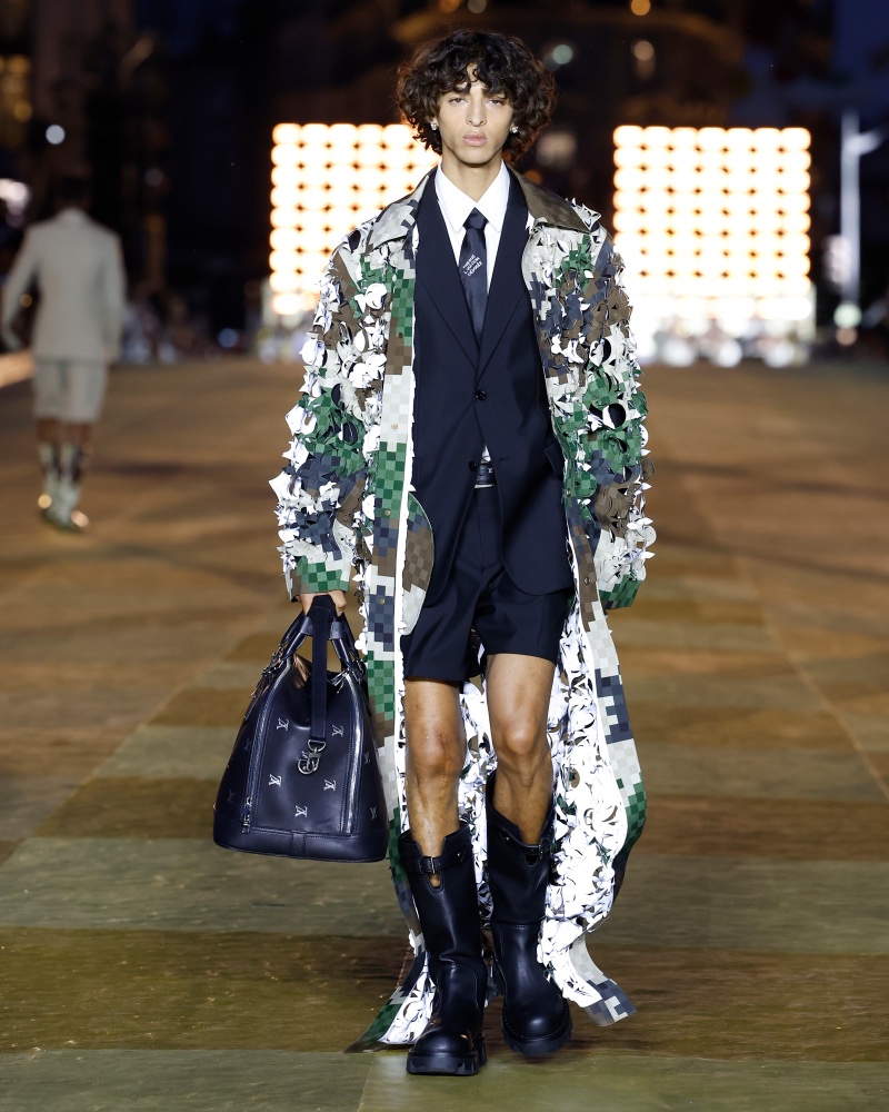 Louis Vuitton Spring/Summer 2024 » French Designer Brands: The Vanguard of Men's Luxury Louis Vuitton Spring/Summer 2024