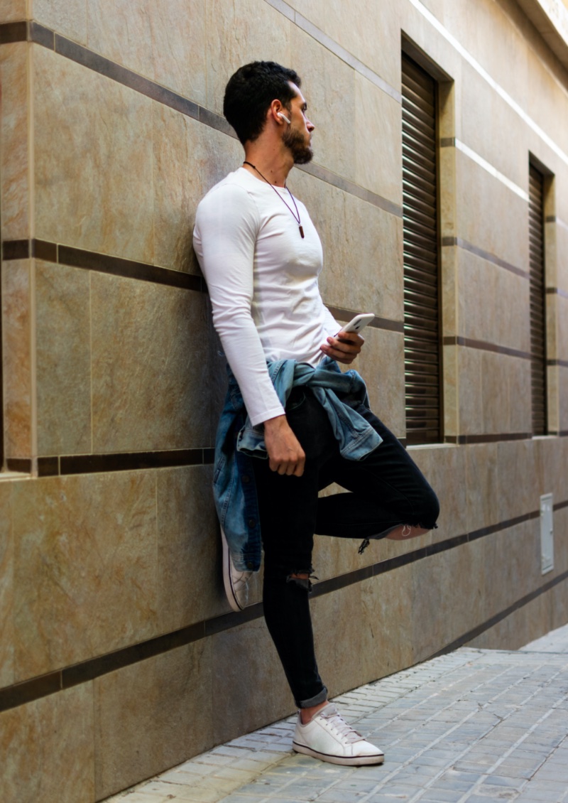 Men's Black Jeans Outfit Ideas: Best Ways to Style