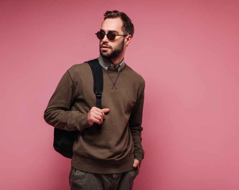 Minimalist Wardrobe Men Principles Sweatshirt » Minimalist Wardrobe Essentials for Men: The Ultimate Guide Minimalist Wardrobe Men Principles Sweatshirt
