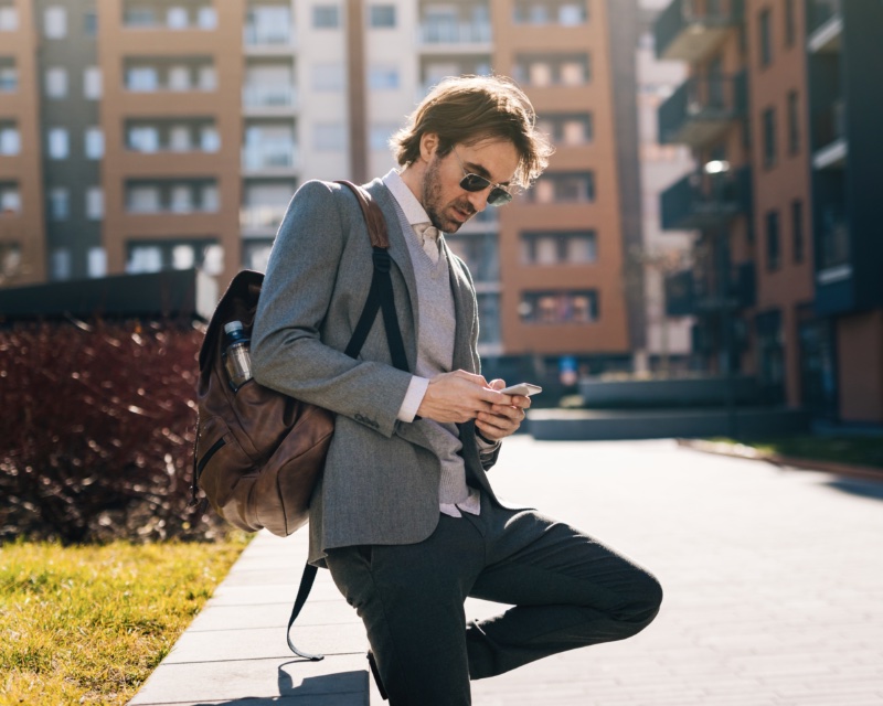 Minimalist Wardrobe Men Style » Minimalist Wardrobe Essentials for Men: The Ultimate Guide Minimalist Wardrobe Men Style