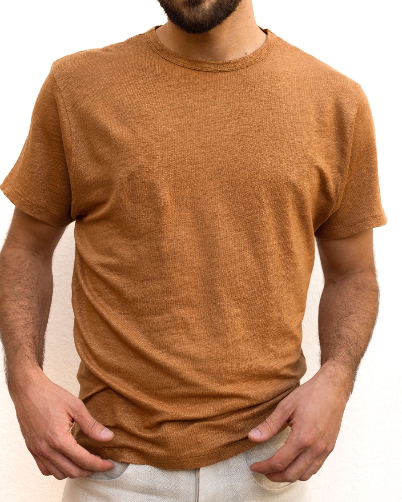 Alex Crane Sun Tee Rust Details » The Best T-Shirts for Men: 12 Classics & Hidden Gems Alex Crane Sun Tee Rust Details