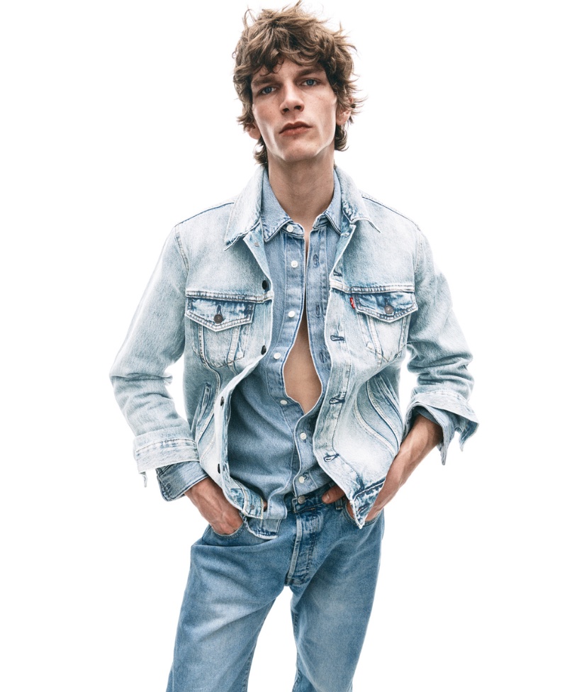 Donning light wash denim, Erik van Gils wears H&M and Levi's.