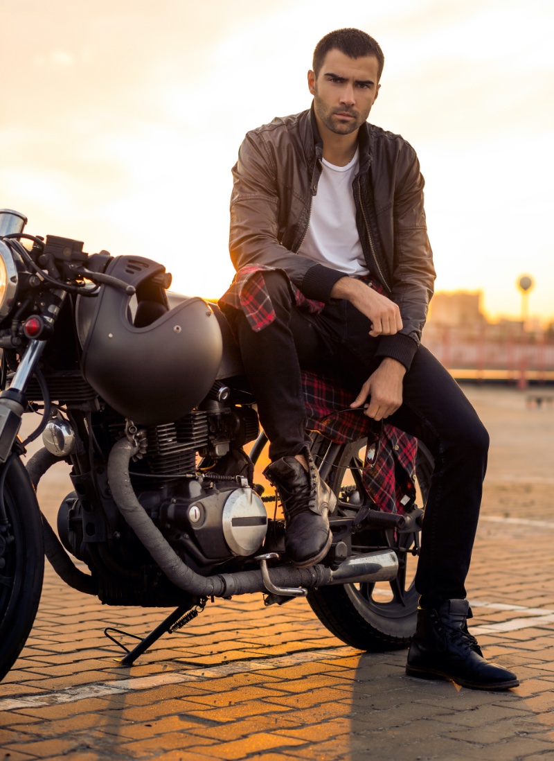 Leather Jacket Outfits Men Shirt Around Waist » Leather Jacket Outfits for Men: Styling an Easy Cool Leather Jacket Outfits Men Shirt Around Waist