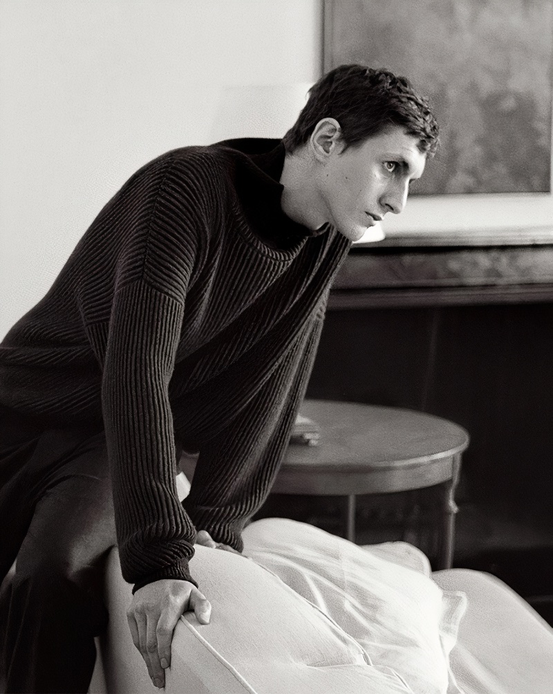 Loro Piana enlists Henry Kitcher as the star of its fall-winter 2023 campaign for men. 