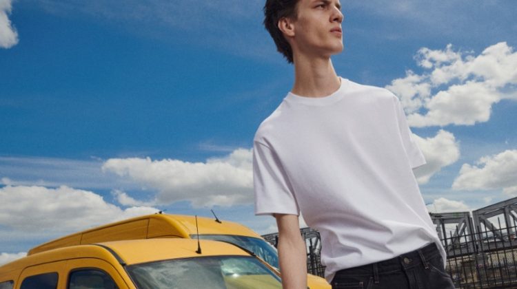 Massimo Dutti Strikes a Balance with Timely Essentials
