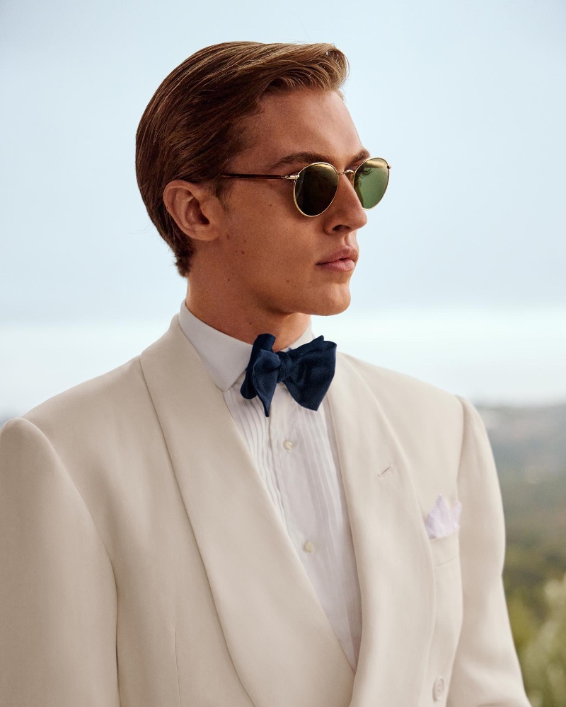 » Ralph Lauren Channels Coastal Style with Effortless Elegance Ralph Lauren Spring Summer 2023 Men 001